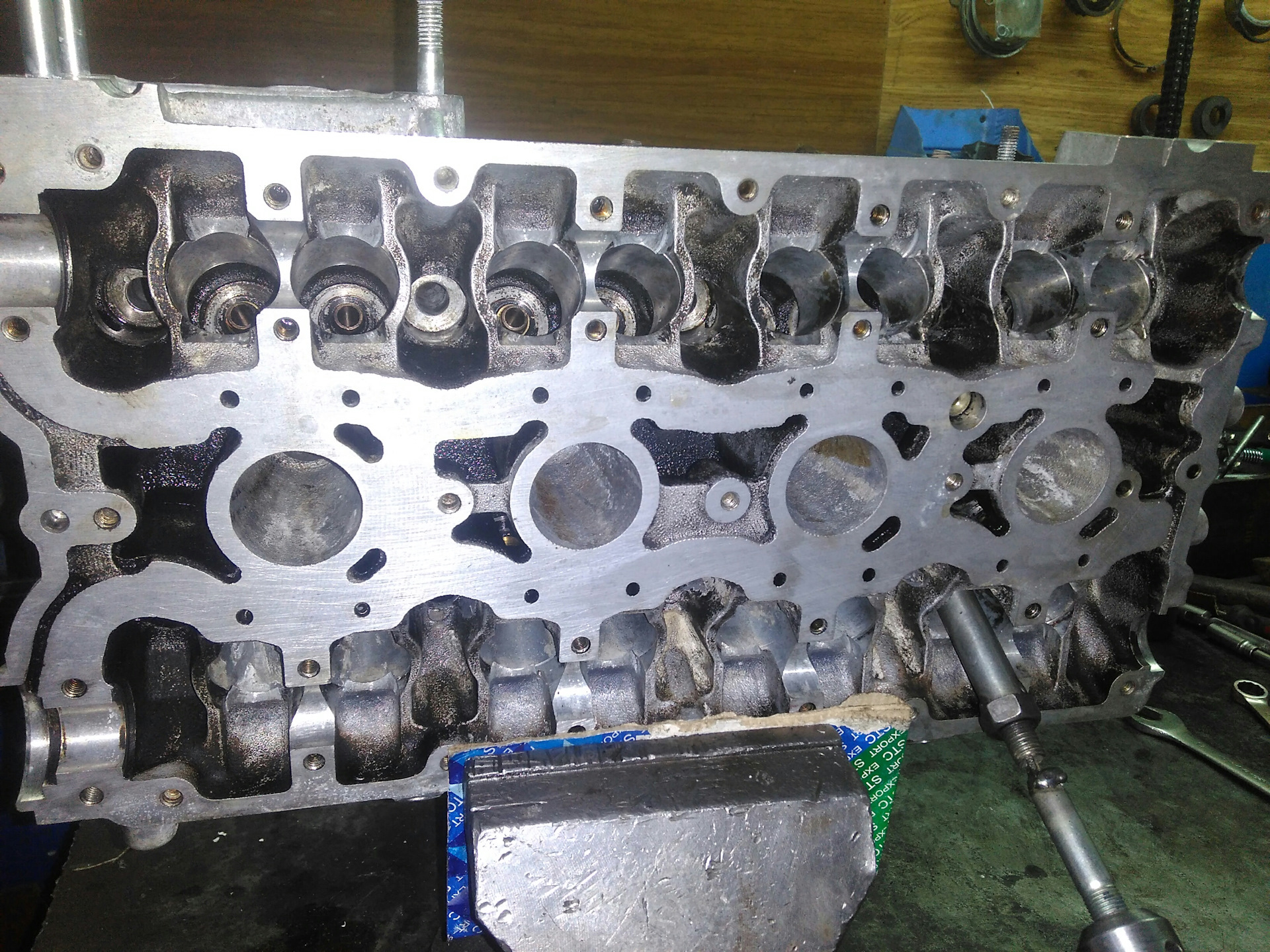 Установка поршневой, притирка головки — Lada Приора седан, 1,6 л, 2008 ...