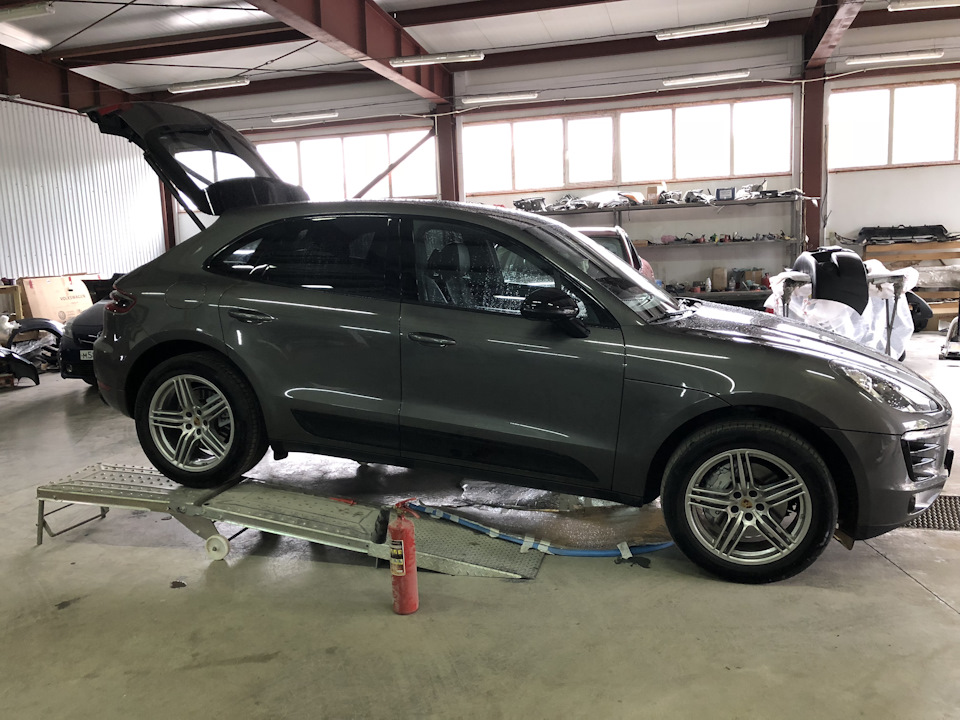 Треск в глушителе — Porsche Macan, 3 л, 2014 года | визит на сервис ...