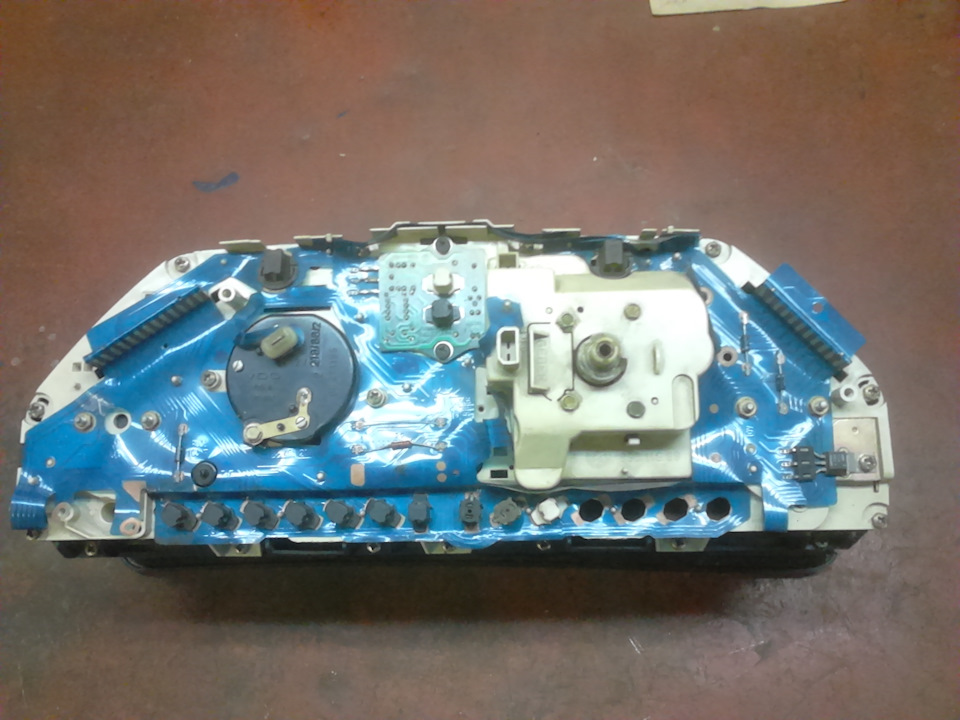 Сломался замок водительской двери, полез чинить — а двери начинают ...