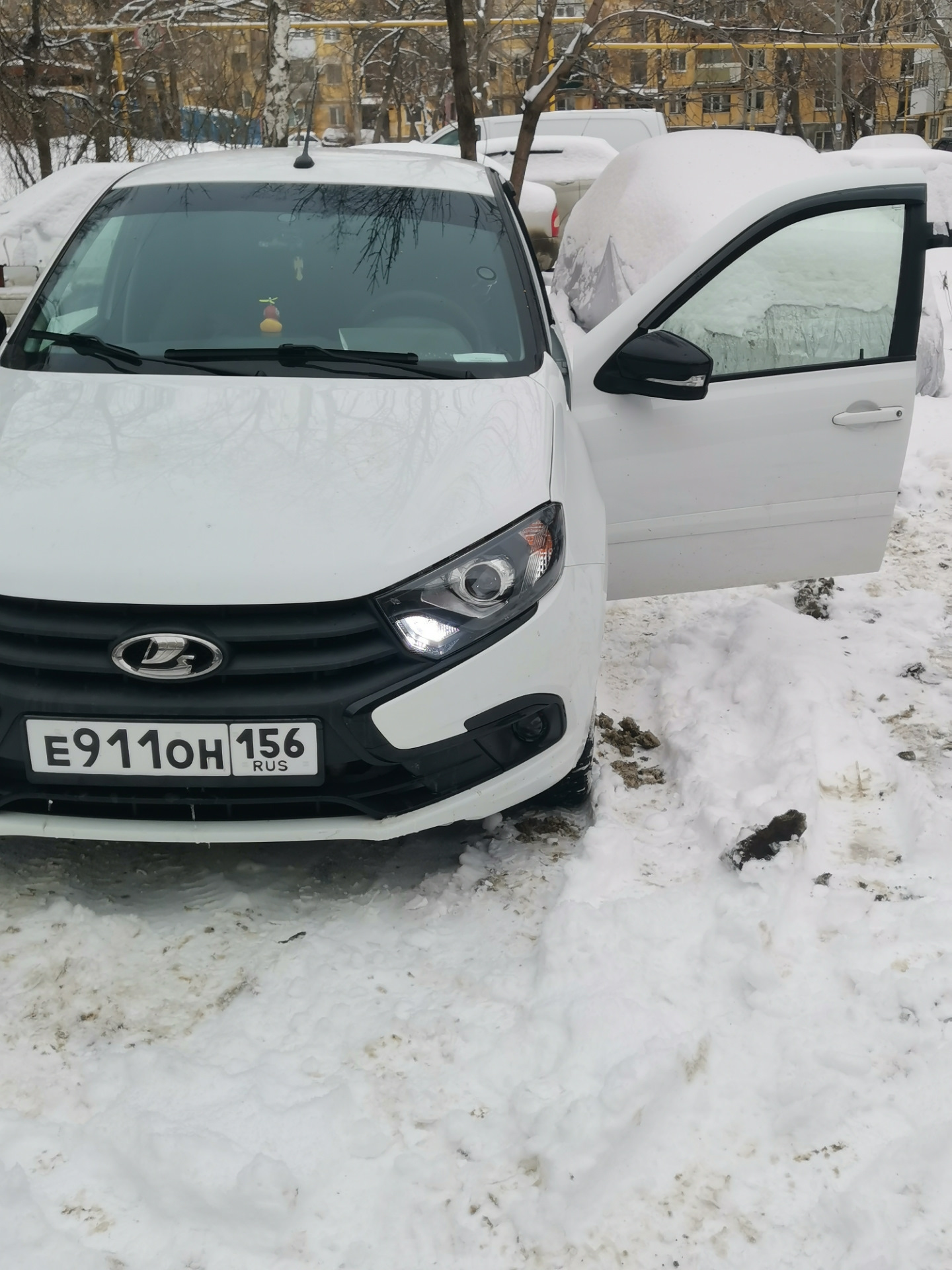 Свет билед модули в фары — Lada Гранта (2G) FL, 1,6 л, 2023 года ...