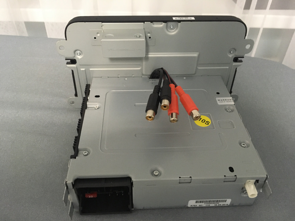 3. Монтаж проводки. Вывод линейных выходов со штатной магнитолы R140G ...