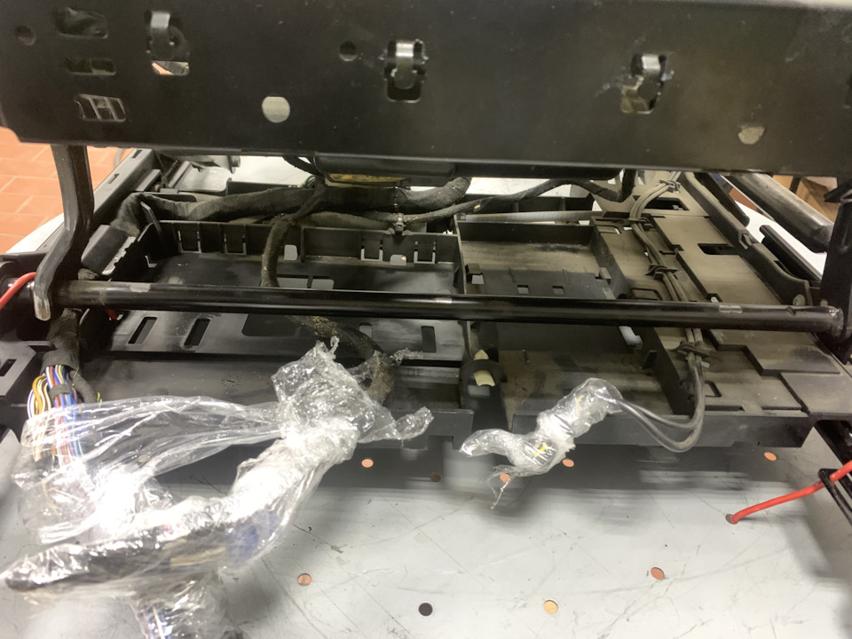 Фото в бортжурнале BMW 7 series (E65/E66)