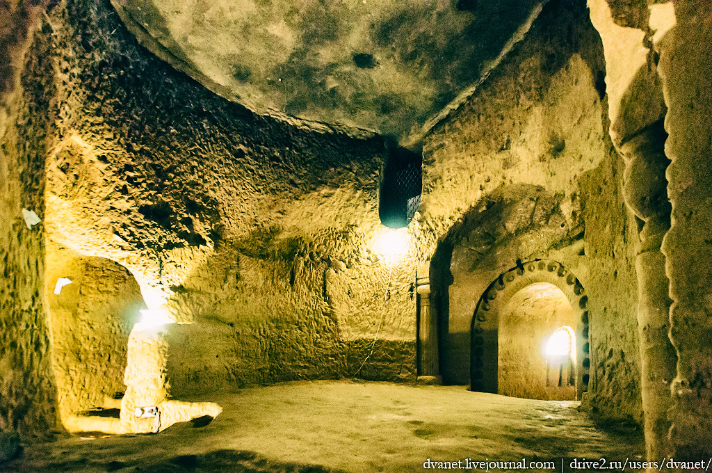 харанак иран. храм-пещера дедушки левона армения. ариндж пещеры левона. ереван пещера дедушки левона. храм пещера дедушки левона в ереване.