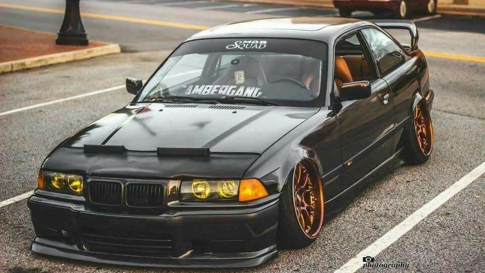 BMW e36 Black