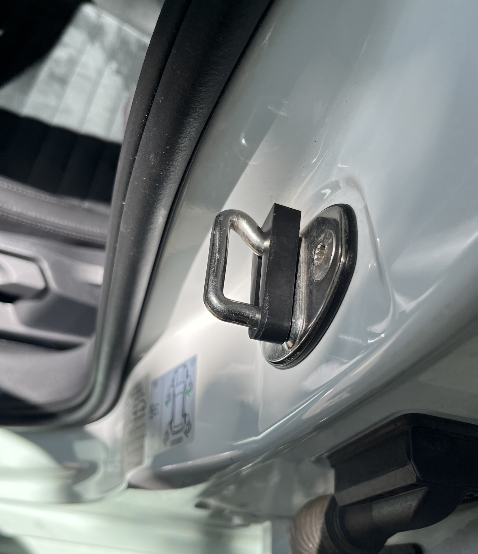 14. Устранение стука в двери — Volkswagen Passat Variant (B8), 2 л ...