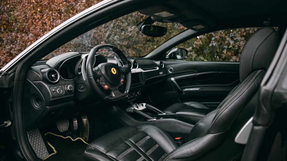 Фото в бортжурнале Ferrari FF