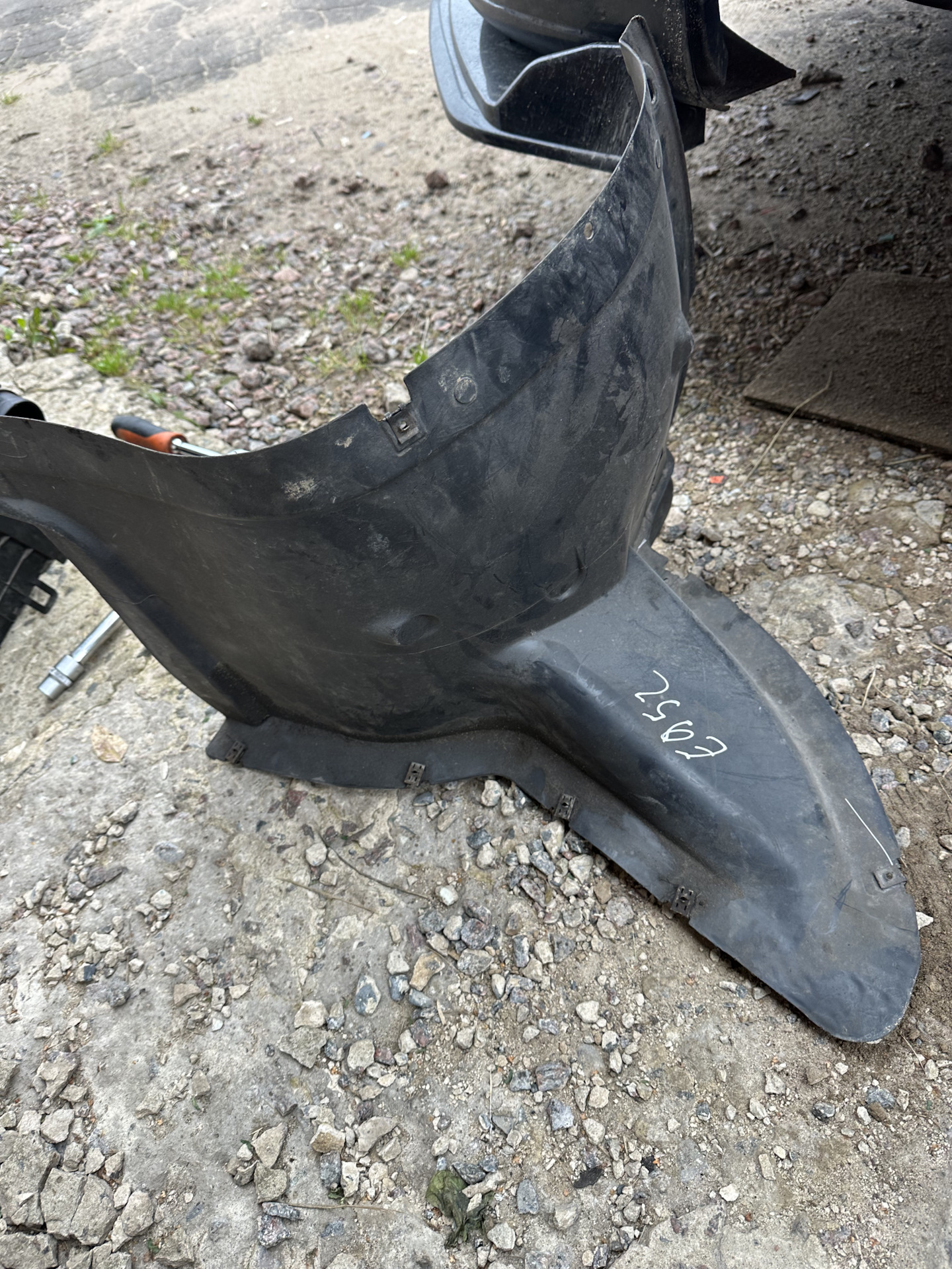 Замена переднего левого подкрылка. Skoda Octavia A5 FL/RS — Skoda ...