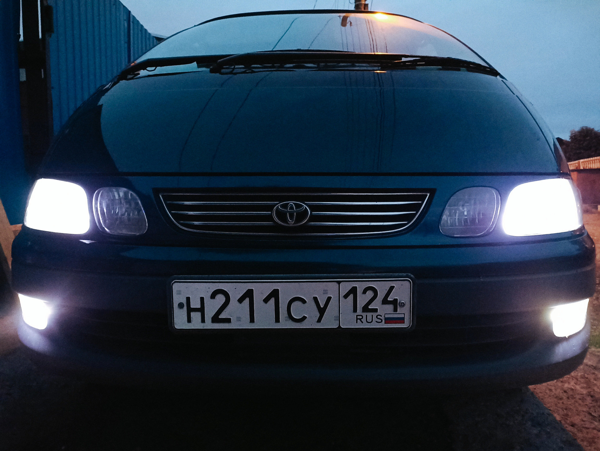 Диоды вместо габаритов и ходовых огней! — Toyota Estima Lucida, 2,2 л ...