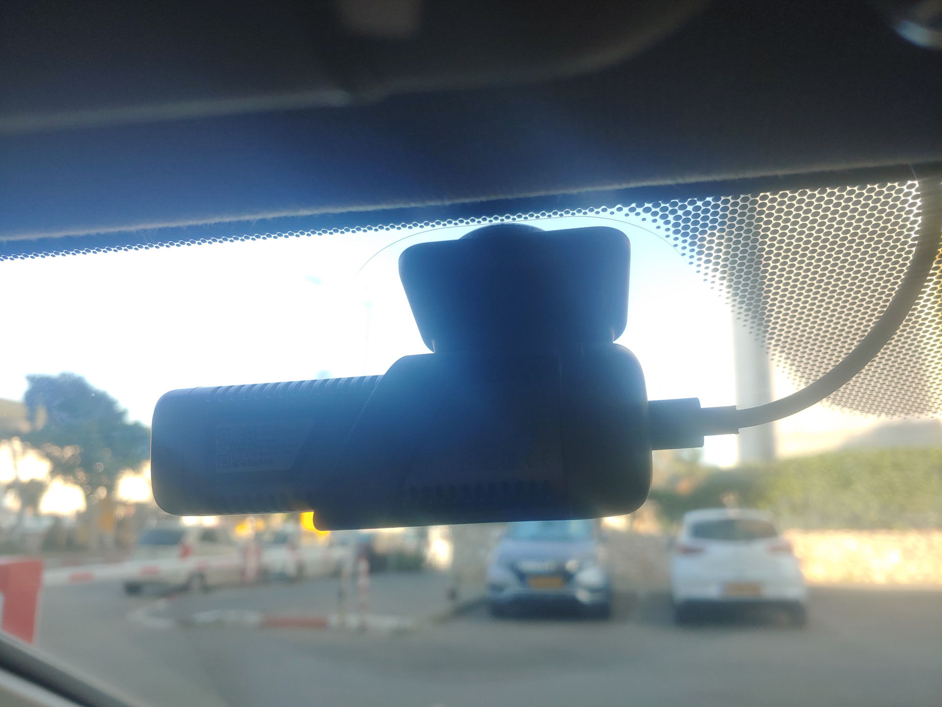 Крепление держатель для видеорегистратора 70mai dash cam на присоске на шарнире