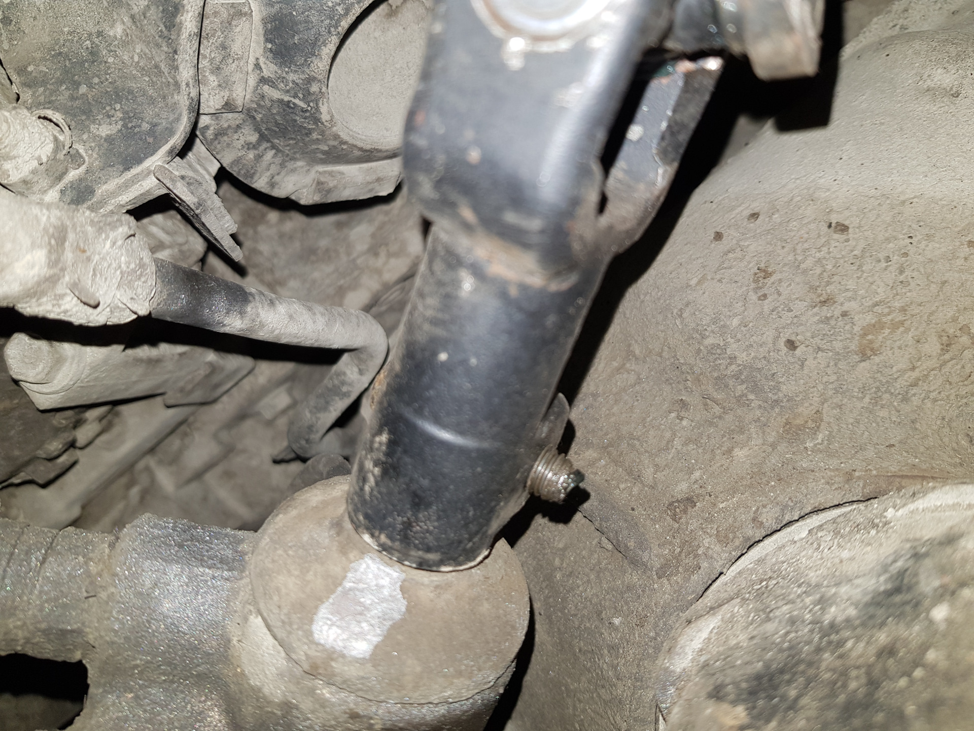 Замена крестовины в нижнем рулевом вале — Toyota Land Cruiser Prado 120 ...