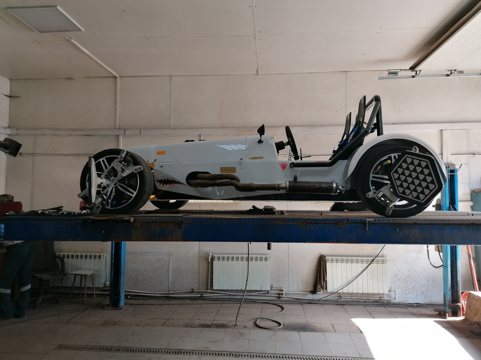 Фото в бортжурнале Caterham Super Seven