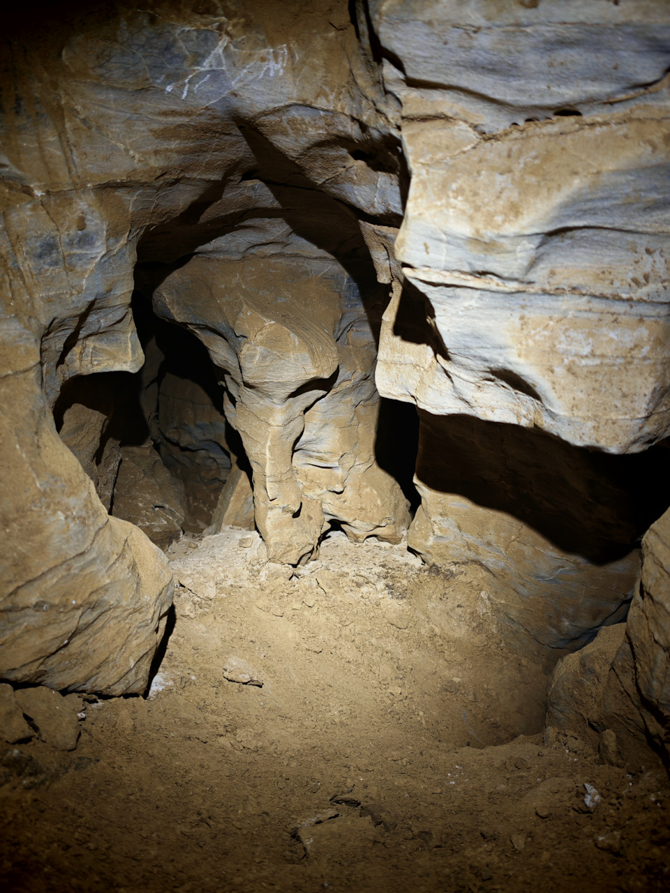 Пещера Студенческая — Mitsubishi Pajero Sport (2G)