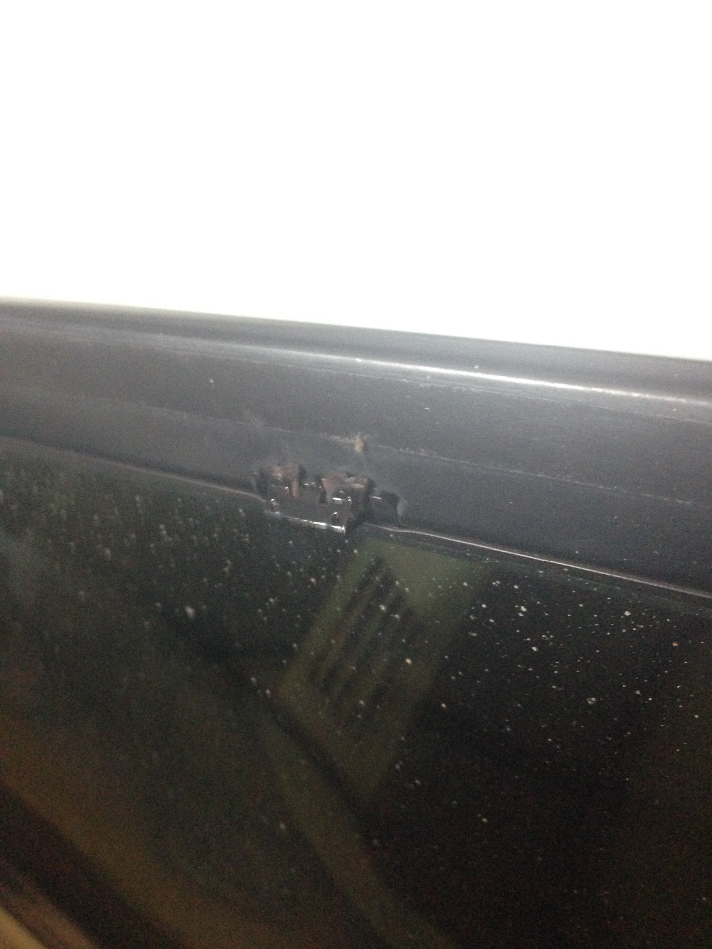 Установка ветровика. — Toyota Corolla Axio (E140), 1,8 л, 2008 года ...