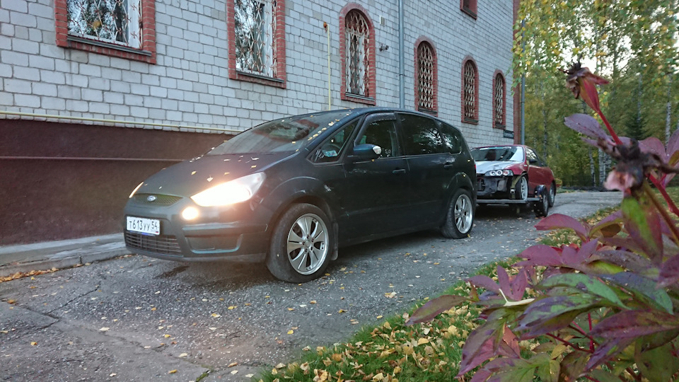 Фото в бортжурнале Ford S-Max (1G)