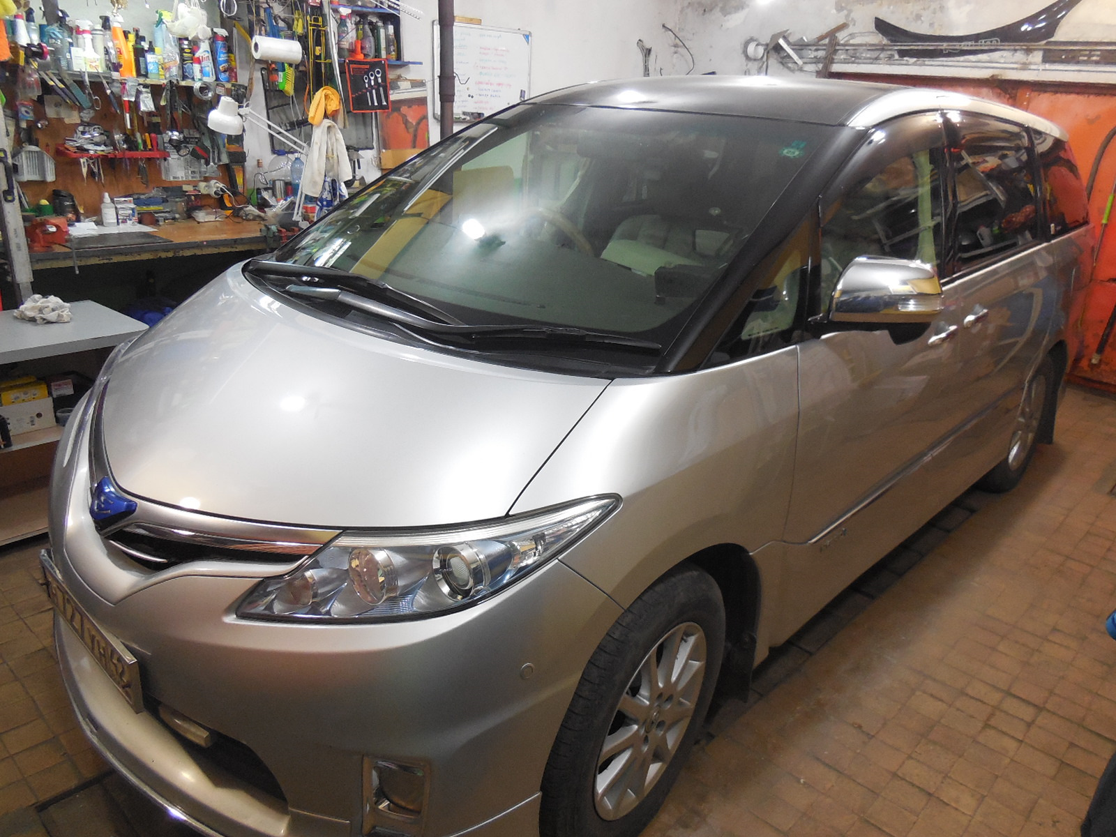 Estima hybrid. Toyota Estima Hybrid. Тойота Эстима ahr20 Estima Hybrid. Тойота Эстима AHR 20 2002. Toyota Estima Hybrid 2018.