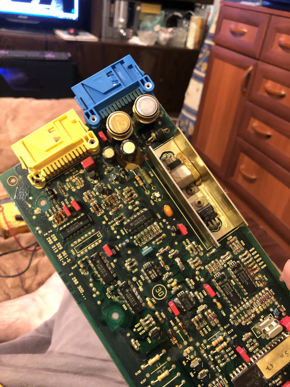 YCAAAgIOk-A-960.jpg