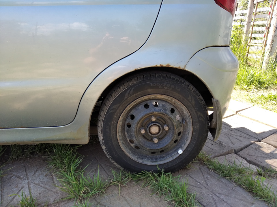 Подходит ли резина. 175/70 R14 на гранту. Калина 155/70 r13. 155/70 R13 2112. Резина 155/70 r13 на Ладе.