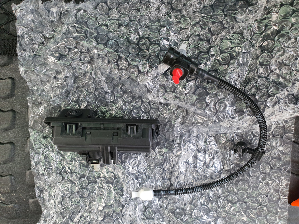 4.Установка омывателя камеры кругового обзора — Audi Q7 (2G), 3 л, 2016 ...