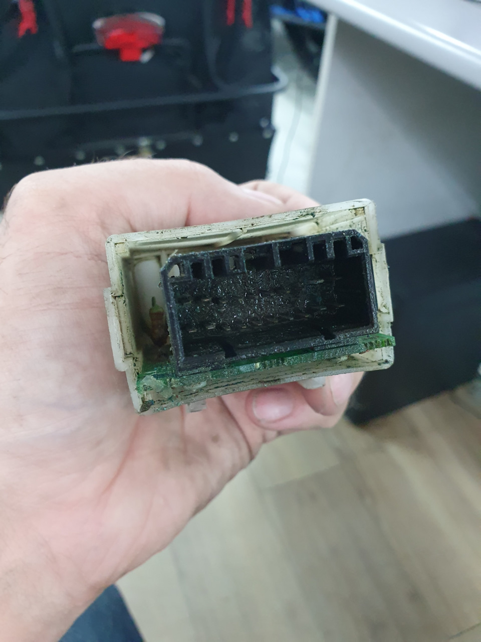 Реле заднего дворника — Honda Odyssey (2G), 2,3 л, 2021 года | поломка ...
