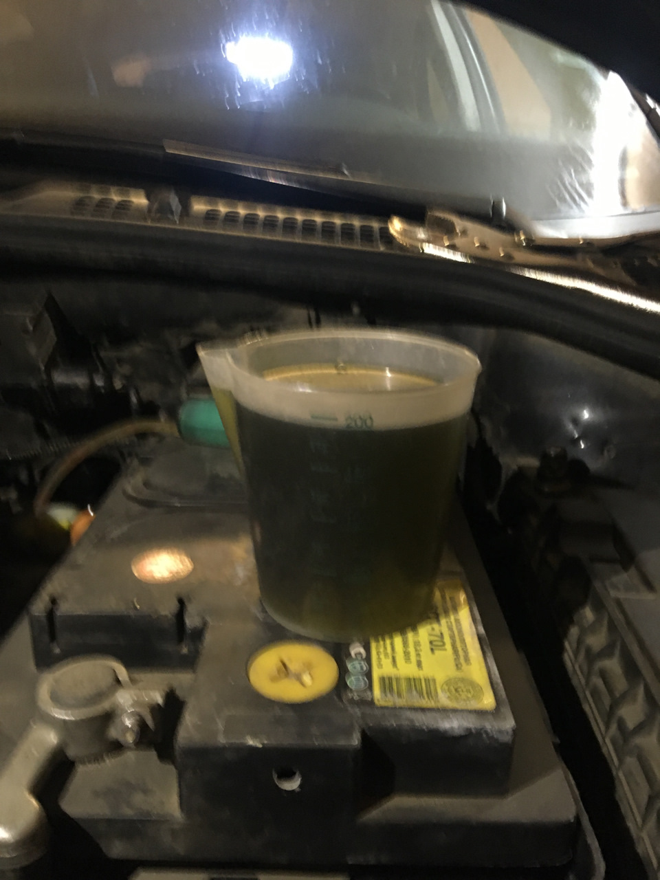 Замена жидкости в тормозной системе и гидроприводе сцепления — Skoda ...