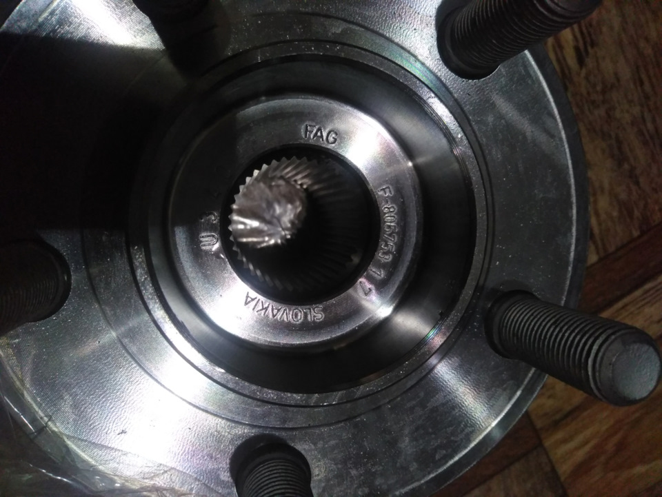 Ступица и подвесной подшипник — Ford S-Max (1G), 2 л, 2008 года ...