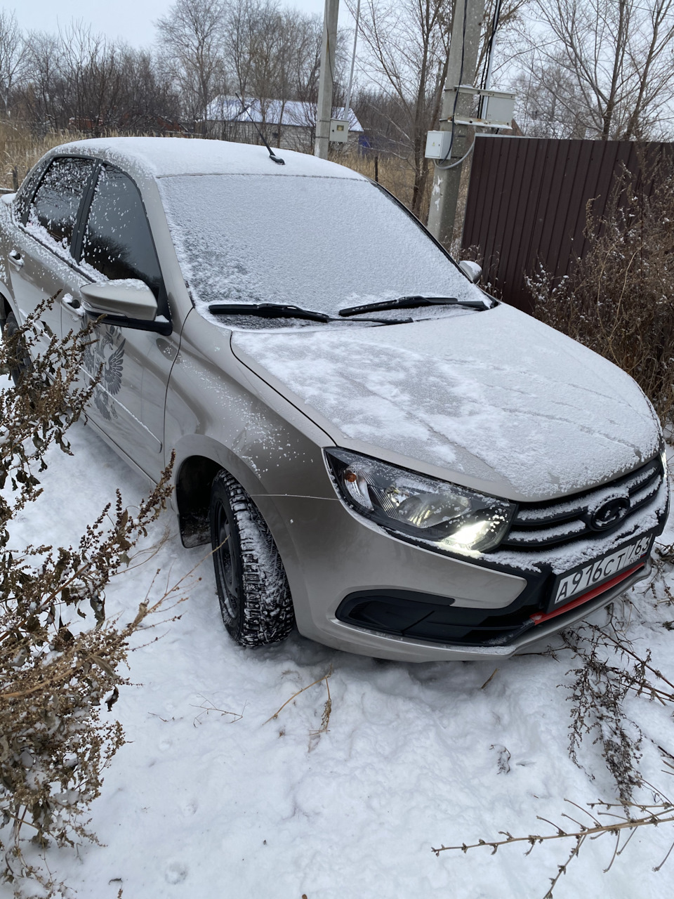 Наклейки — Lada Гранта (2G) FL, 1,6 л, 2019 года | другое | DRIVE2