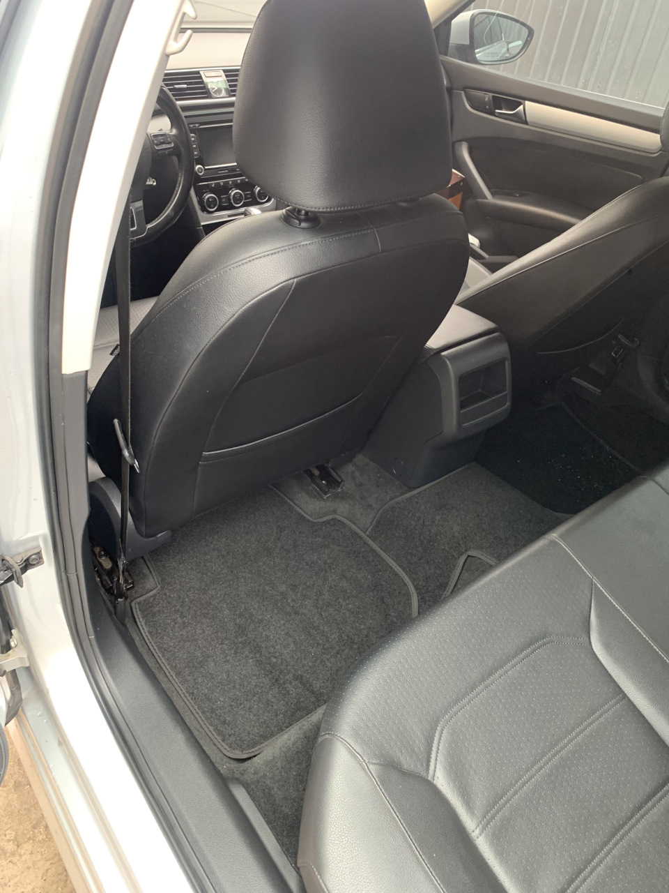 Новые коврики — Volkswagen Passat (US) (1G), 2,5 л, 2012 года ...