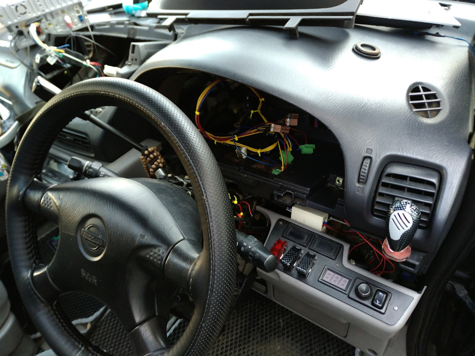 Шипение и помехи радио. часть 1 — Nissan Serena Mk II (C24), 2 л, 2001 ...