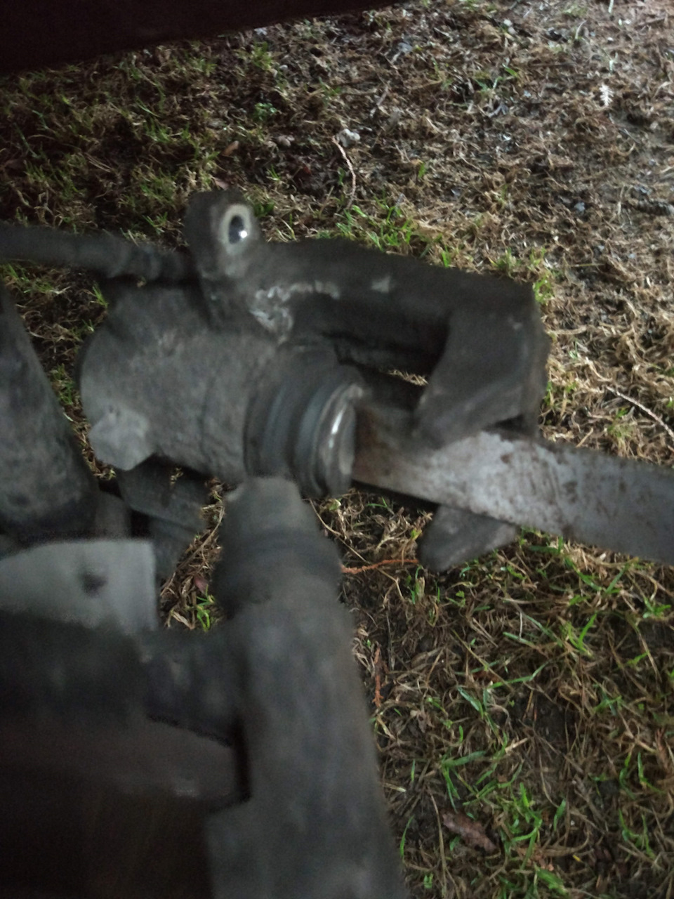 Как поменять задние колодки на дисковых тормозах если нет специальной ...