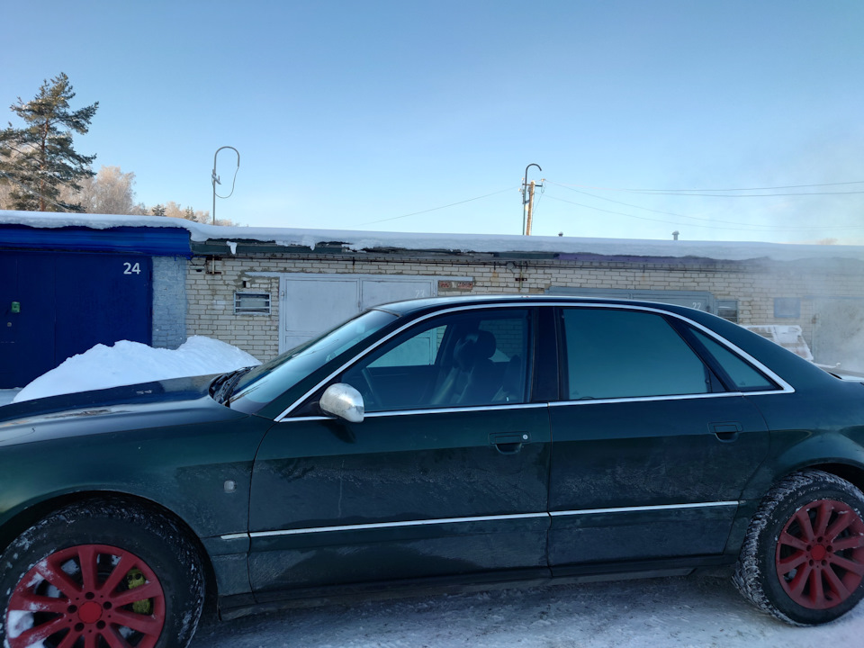 Фото в бортжурнале Audi A8 (D2)