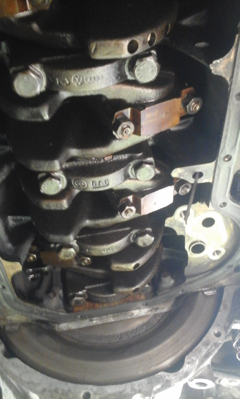 чистка маслоприемника — Volkswagen Passat B3, 1,8 л, 1992 года | своими ...