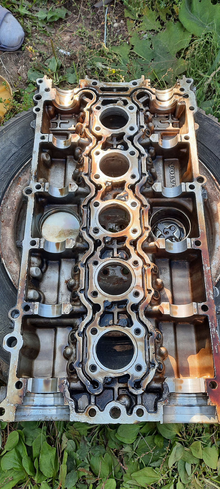 Замена сальников распредвалов — Volvo S80 (1G), 2,4 л, 2000 года ...