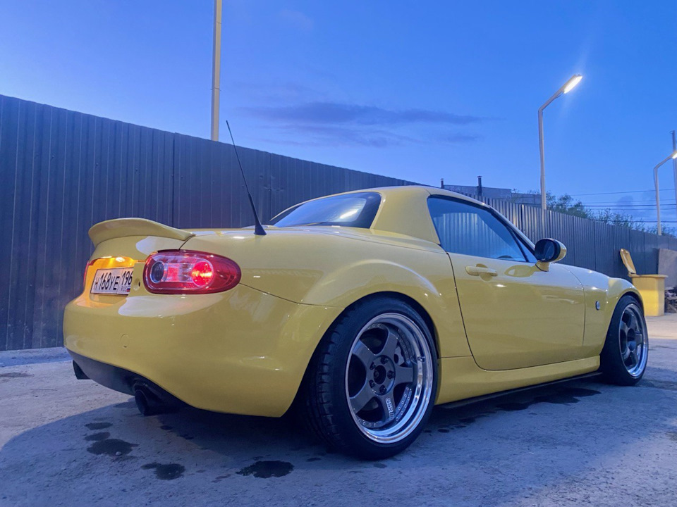 Mazda MX 5 Miata арт