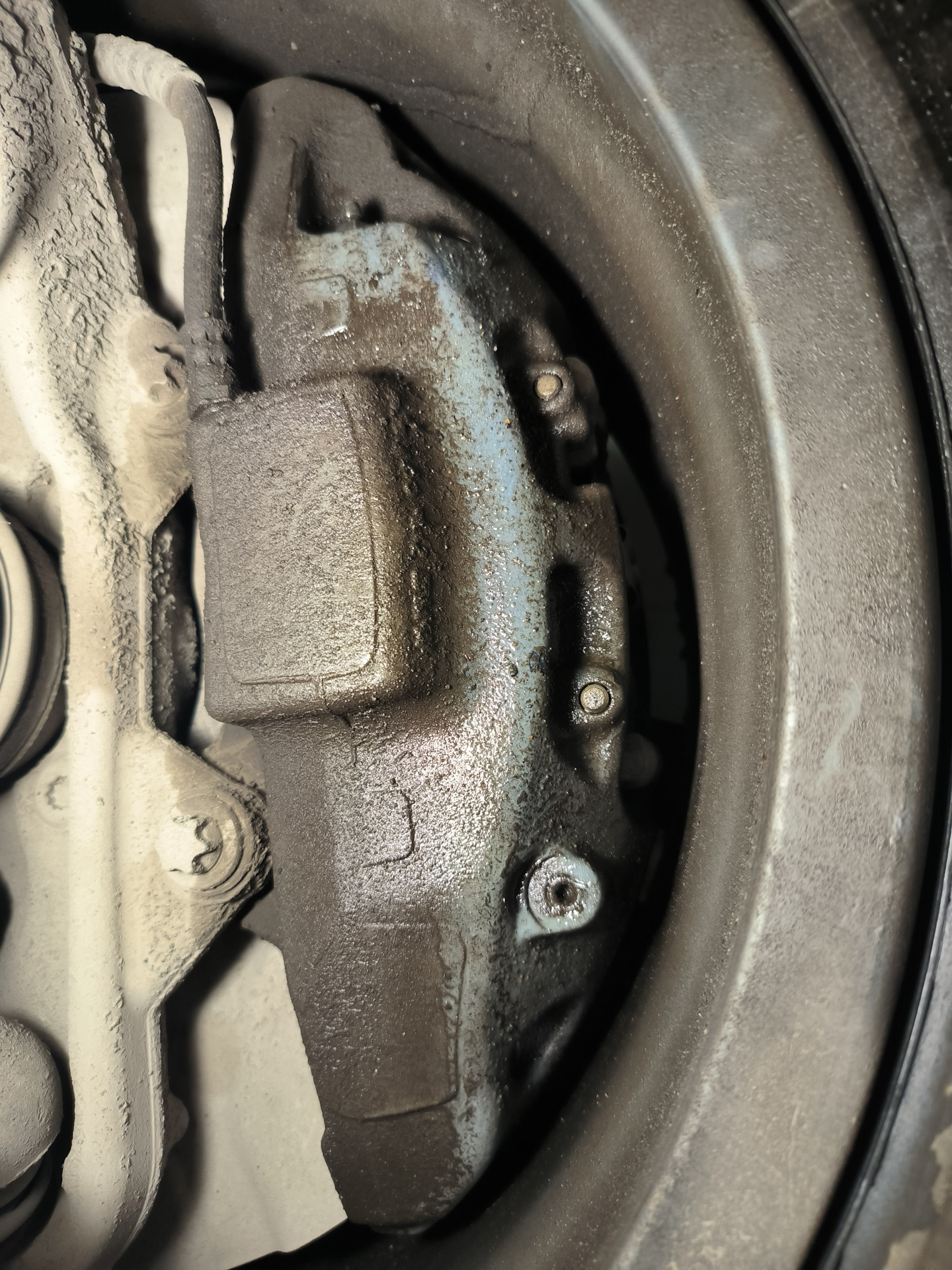 Толотница суппорта — BMW X6 M (E71), 4,4 л, 2012 года | визит на сервис ...