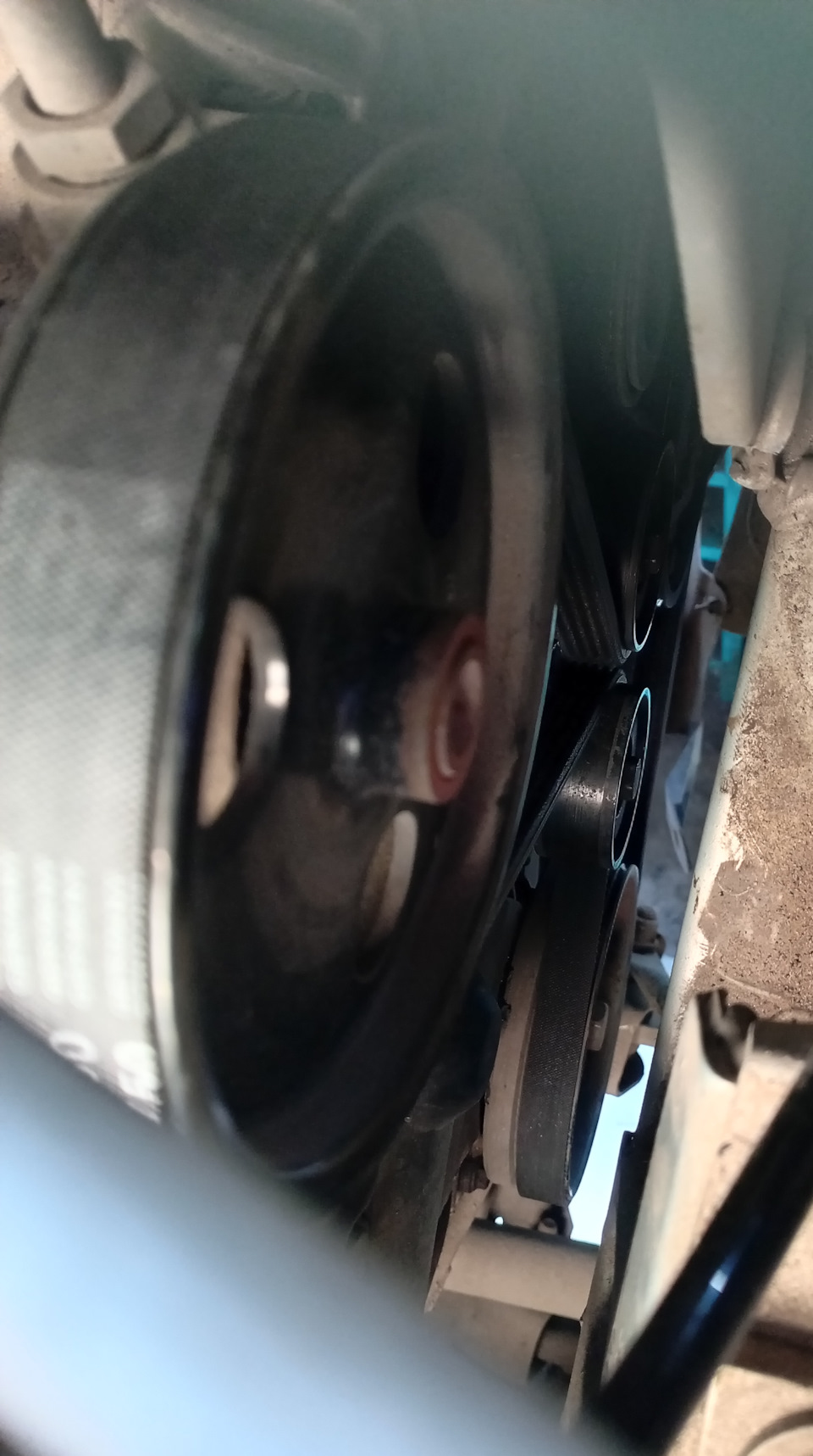 все на месте — Renault Logan (1G)