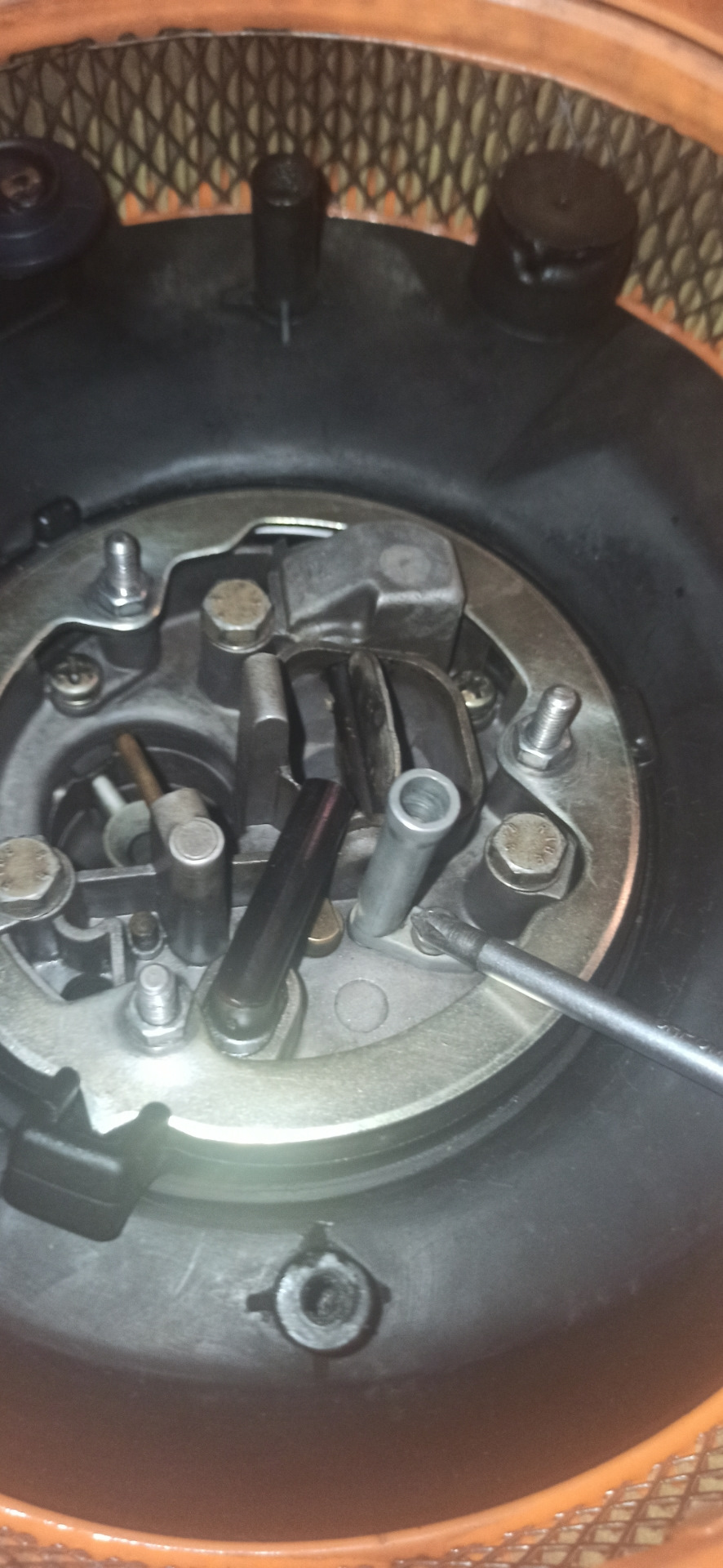 Неожиданно пропали холостые — Audi 100 (C3), 1,8 л, 1985 года | поломка ...