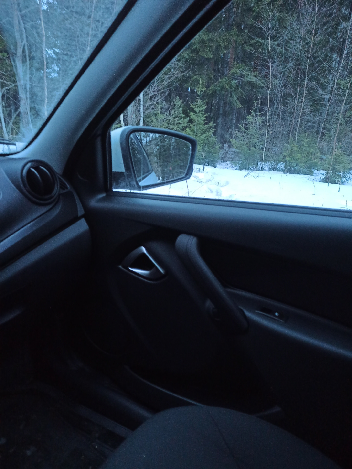 Замена накладок на дверные ручки — Lada Гранта (2G) FL, 1,6 л, 2022 ...