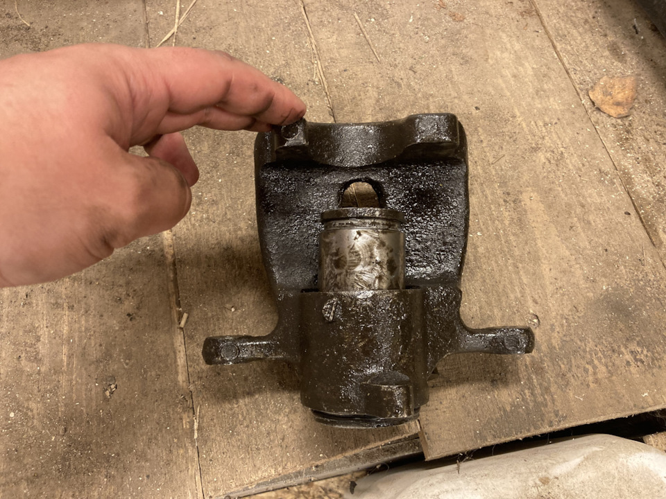 Неудачная попытка сменить задние тормозные диски и колодки — Audi A8 ...