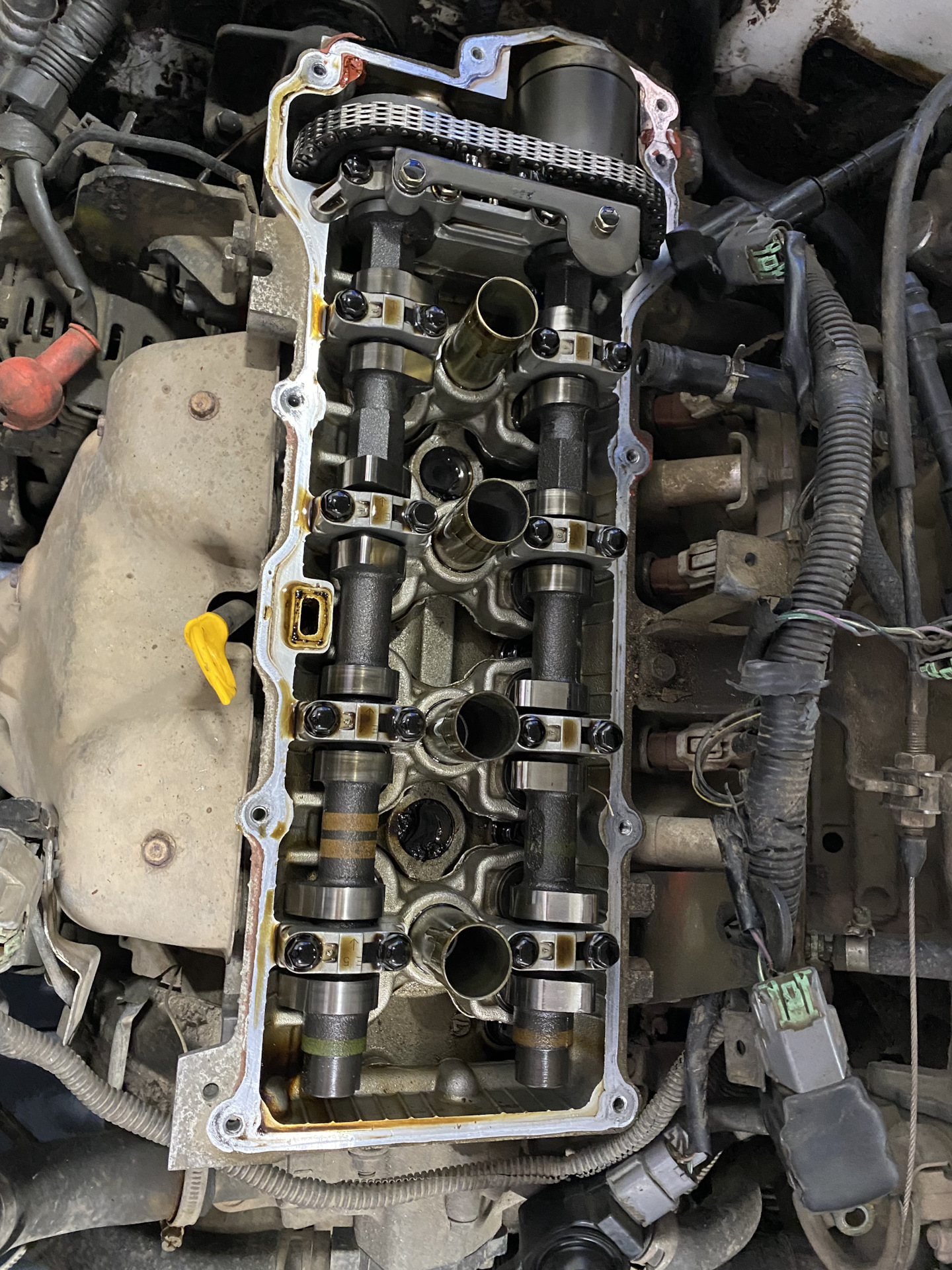 Прокладка и сальники крышки клапанов — Nissan AD (Y11), 1,8 л., 2001 ...