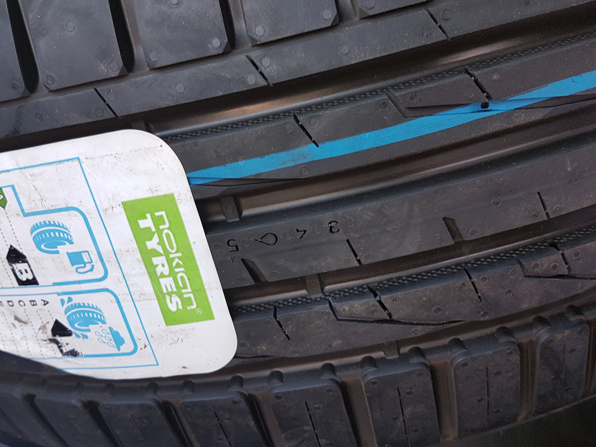 Купить шины nokian hakka. Nokian Hakka Blue 2 205/55 r16. Nokian Tyres Hakka Blue 2. Шина Nokian Hakka Blue 2 215/55 r16 97w. Nokian Hakka Blue 3.