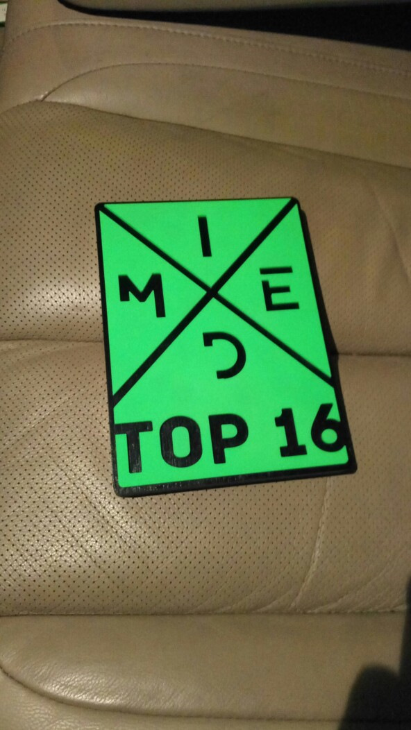 такая вот увесистая наградка, на дереве — Infiniti Q45 (FY33/FYG33)