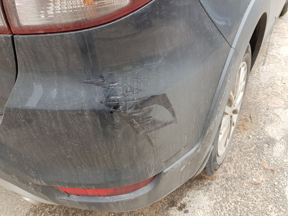 #16 Утро. Нежданчик. Поцарапан бампер. — KIA Rio X-Line, 1,6 л, 2018 ...