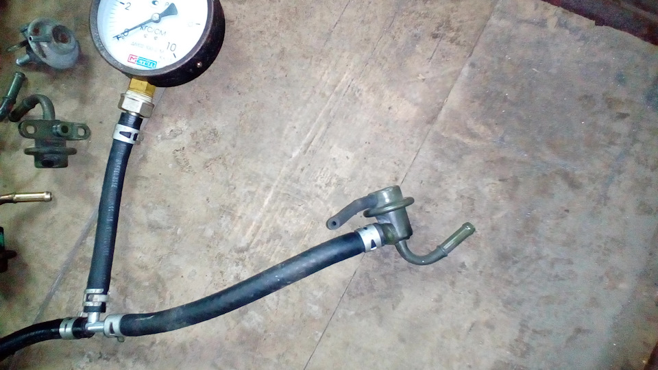 как я искал давление в топливной… — Mazda Demio (1G), 1,3 л, 2000 года ...