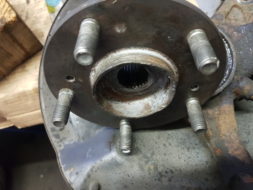 Замена переднего ступичного подшипника — Honda Civic Hatchback (8G), 1 ...
