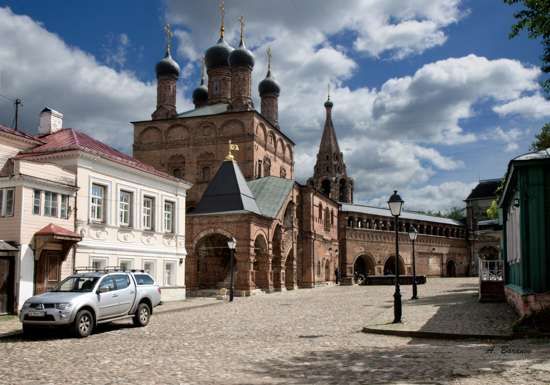 Крутицкое подворье в Москве