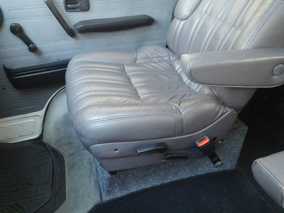 Фото в бортжурнале Volkswagen Caravelle (T3)