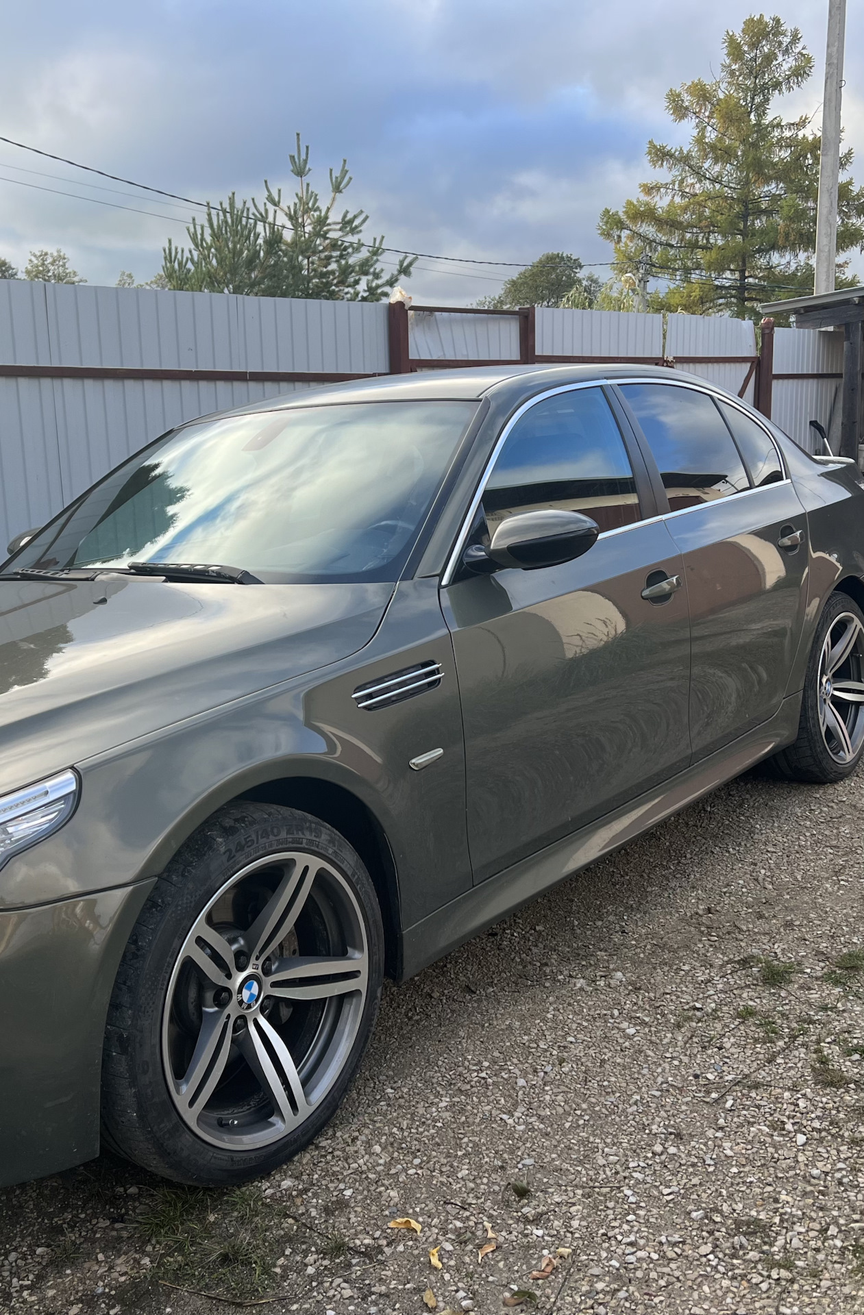 Эмблема М5 — BMW 5 series (E60), 2,5 л, 2006 года | просто так | DRIVE2