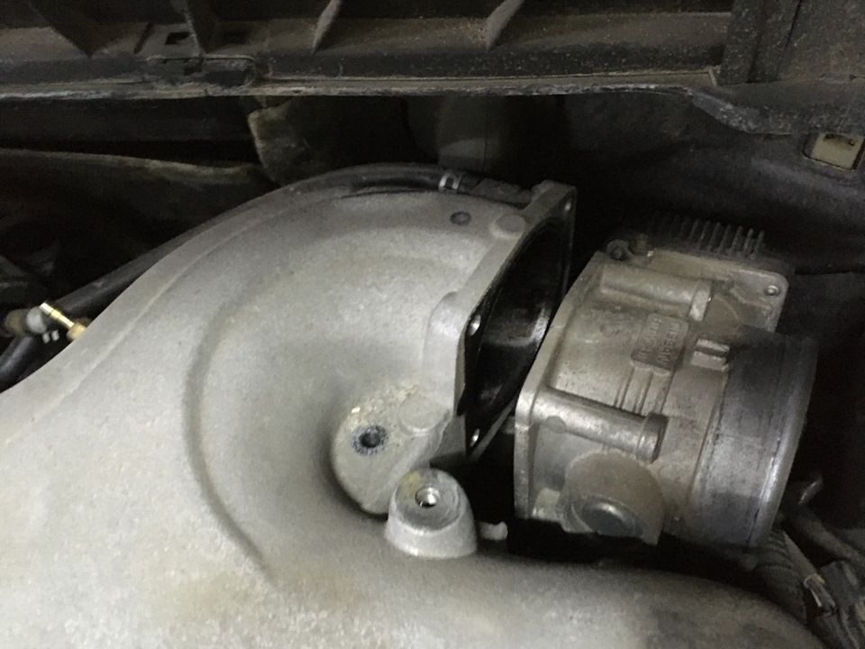 Летняя резина, прокладки клапанных крышек. — Nissan Fuga (1G), 3,5 л ...