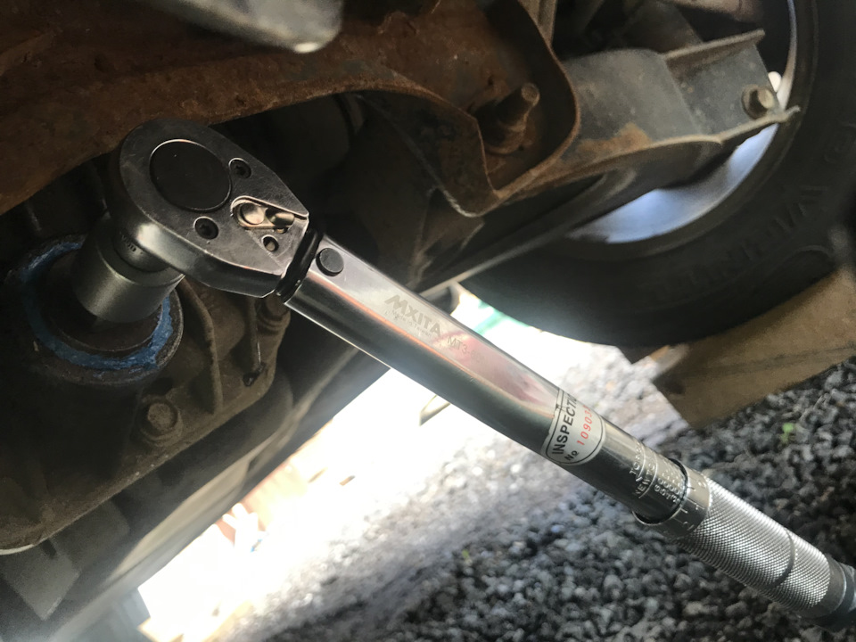 Замена масла в заднем редукторе и раздаточной коробке — DRIVE2