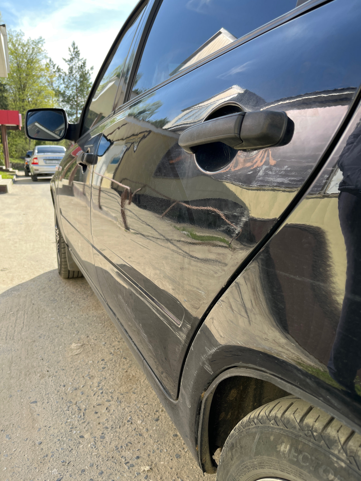 Самостоятельное выпрямление вмятины — Lada Калина седан, 1,6 л, 2010 ...